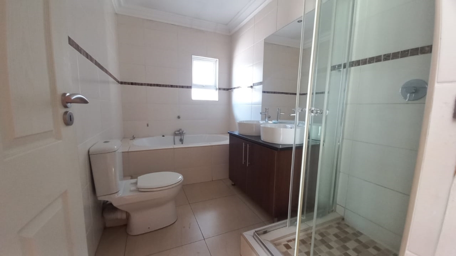 To Let 4 Bedroom Property for Rent in Lilyvale Estate Free State